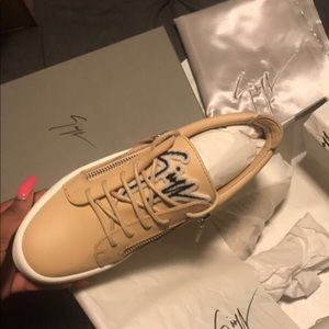 Size 10 women giuseppe zanotti sneakers